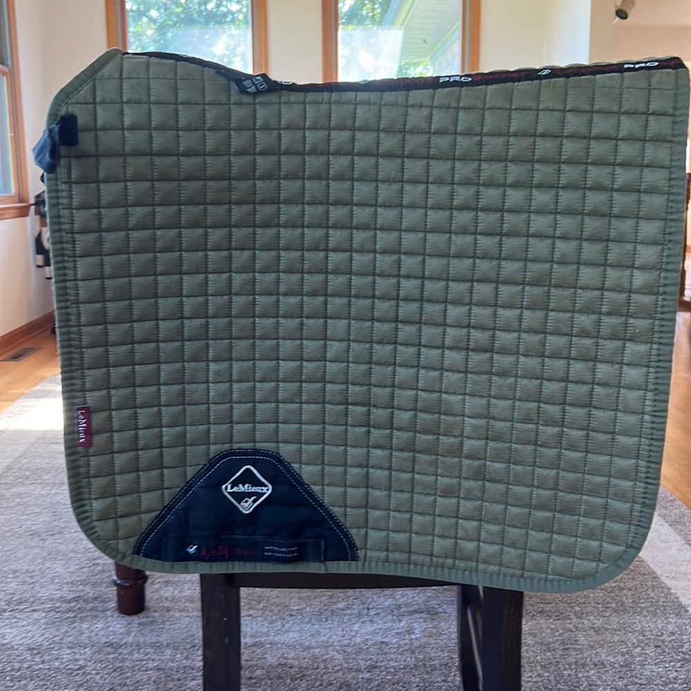 Green dressage saddle pad LeMieux Pro
